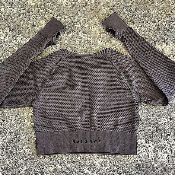 Balance Athletica Energy Long Sleeve Compression Crop Top & Leggings Set Quartz - Picture 13 of 16